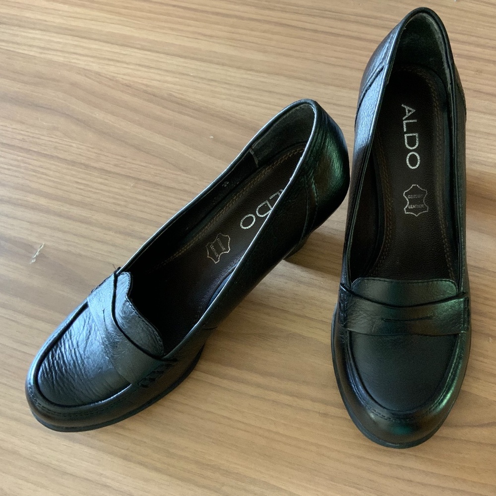 Aldo Soft Black Leather Penny Loafer Heels (38/7.5-8) EUC
